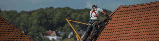 Benefits of hiring roof repair service company